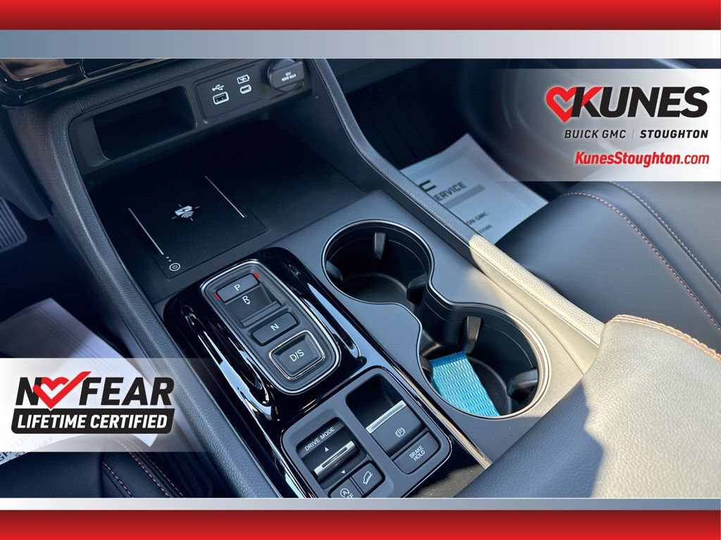 Used 2025 Honda Pilot TrailSport image 35