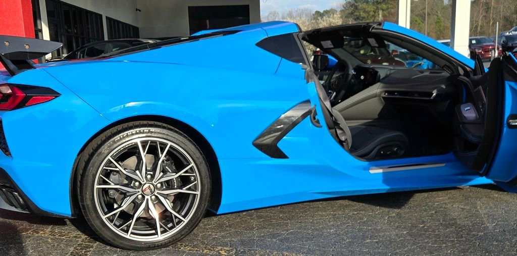 Used 2024 Chevrolet Corvette Stingray Premium Cpe w/ Battery Protection Package image 17