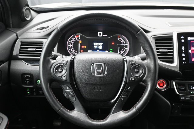 Certified 2020 Honda Ridgeline Black Edition image 27