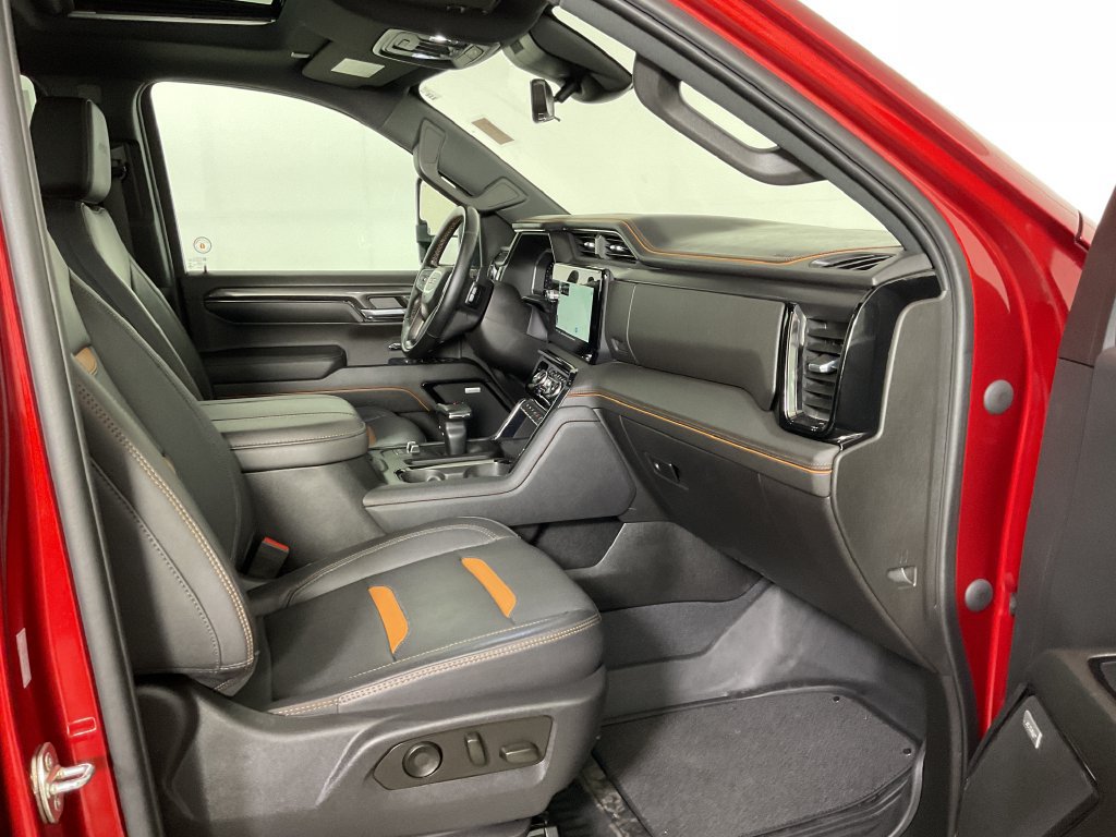 Used 2023 GMC Sierra 1500 AT4 w/ Technology Package AWD/4WD image 23