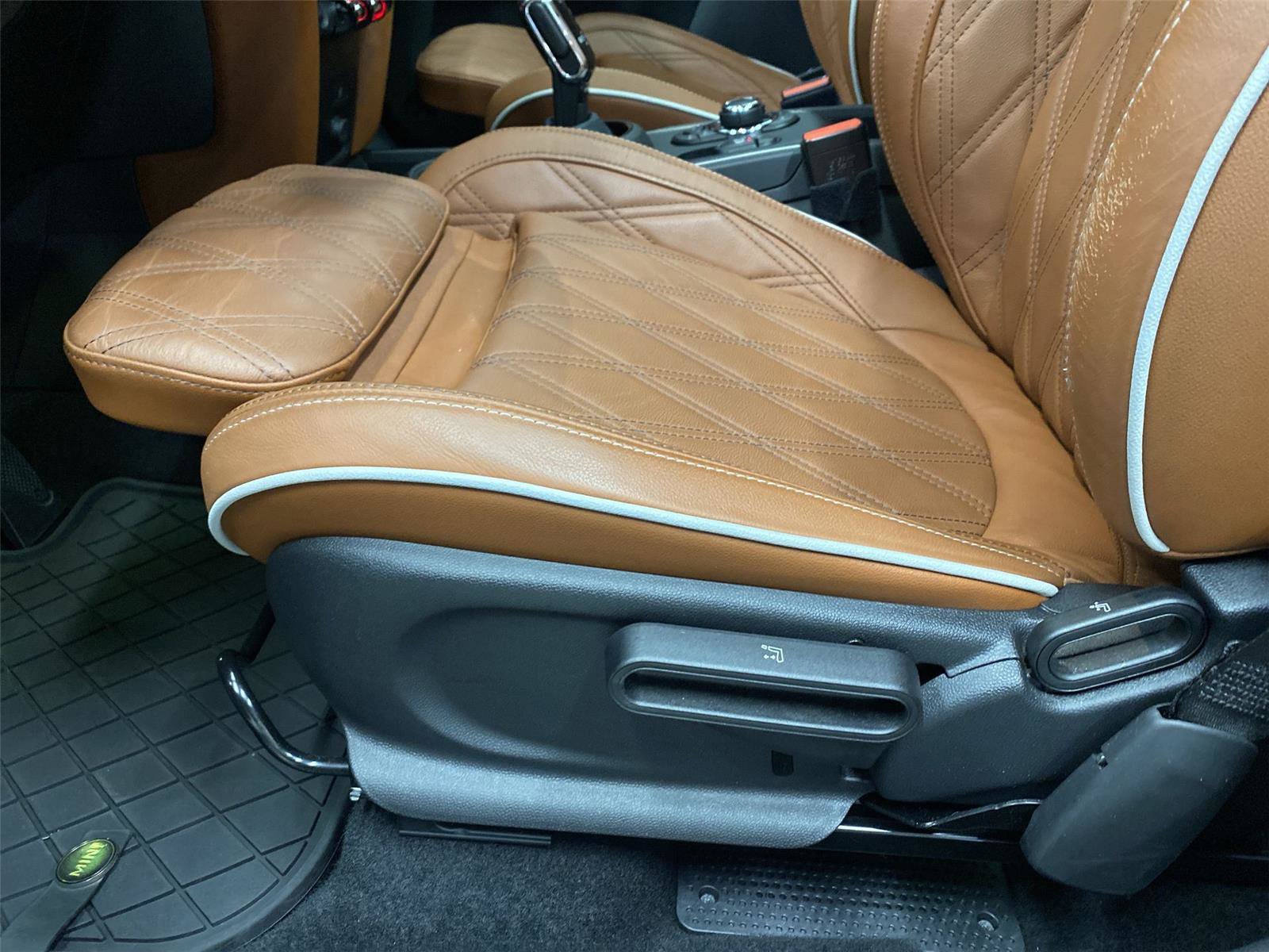 Used 2023 MINI Cooper Countryman S w/ Signature Upholstery Package image 18