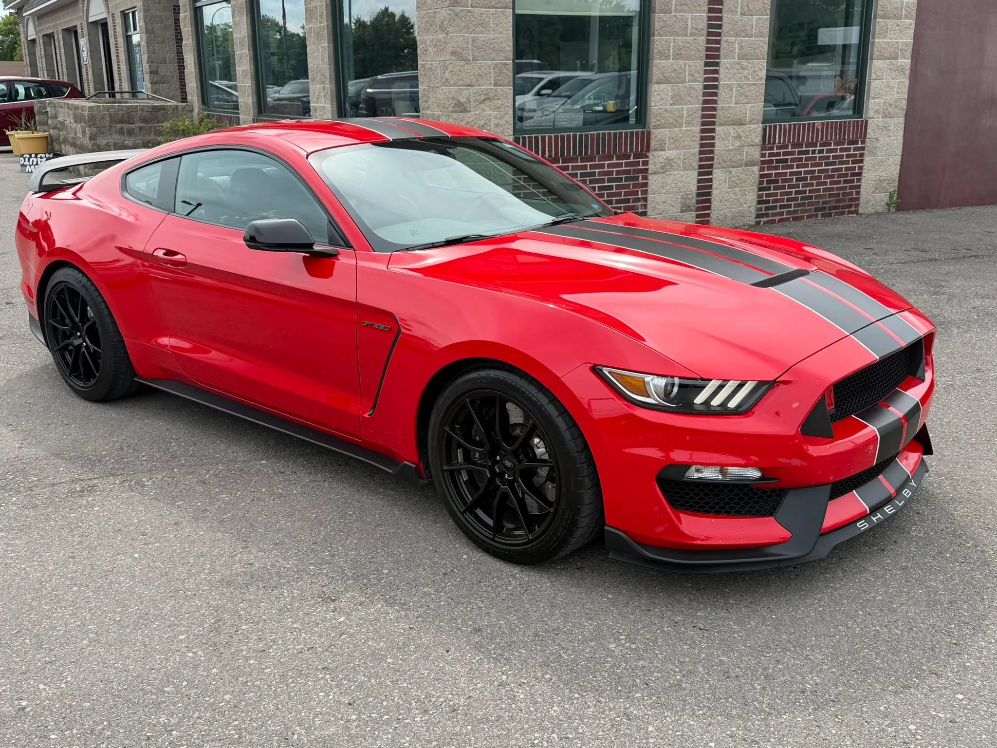 Used 2017 Ford Mustang Shelby GT350 RWD image 7