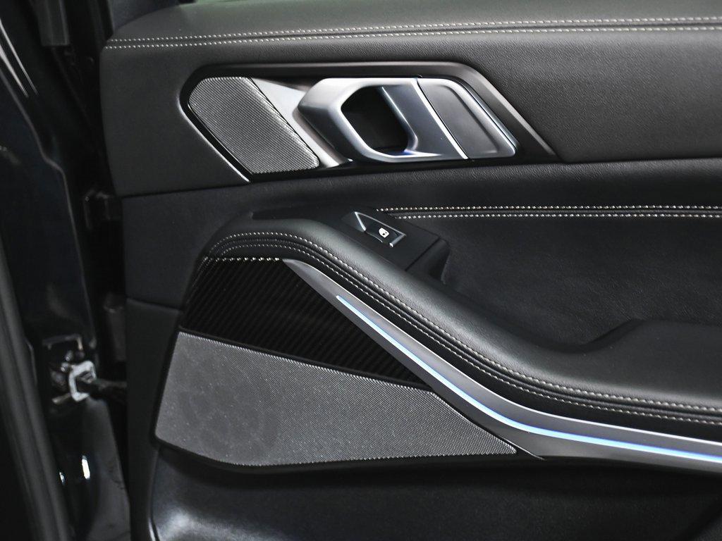 Used 2026 BMW X5 M60i image 16