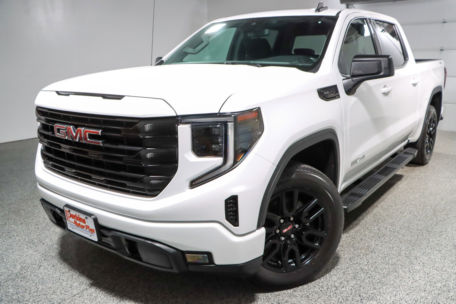 Used 2022 GMC Sierra 1500 Elevation w/ Preferred Package AWD/4WD image 33