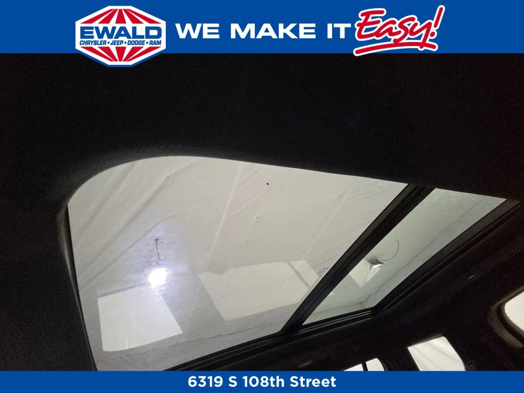 New 2025 Jeep Grand Cherokee L Limited w/ Black Appearance Package image 12