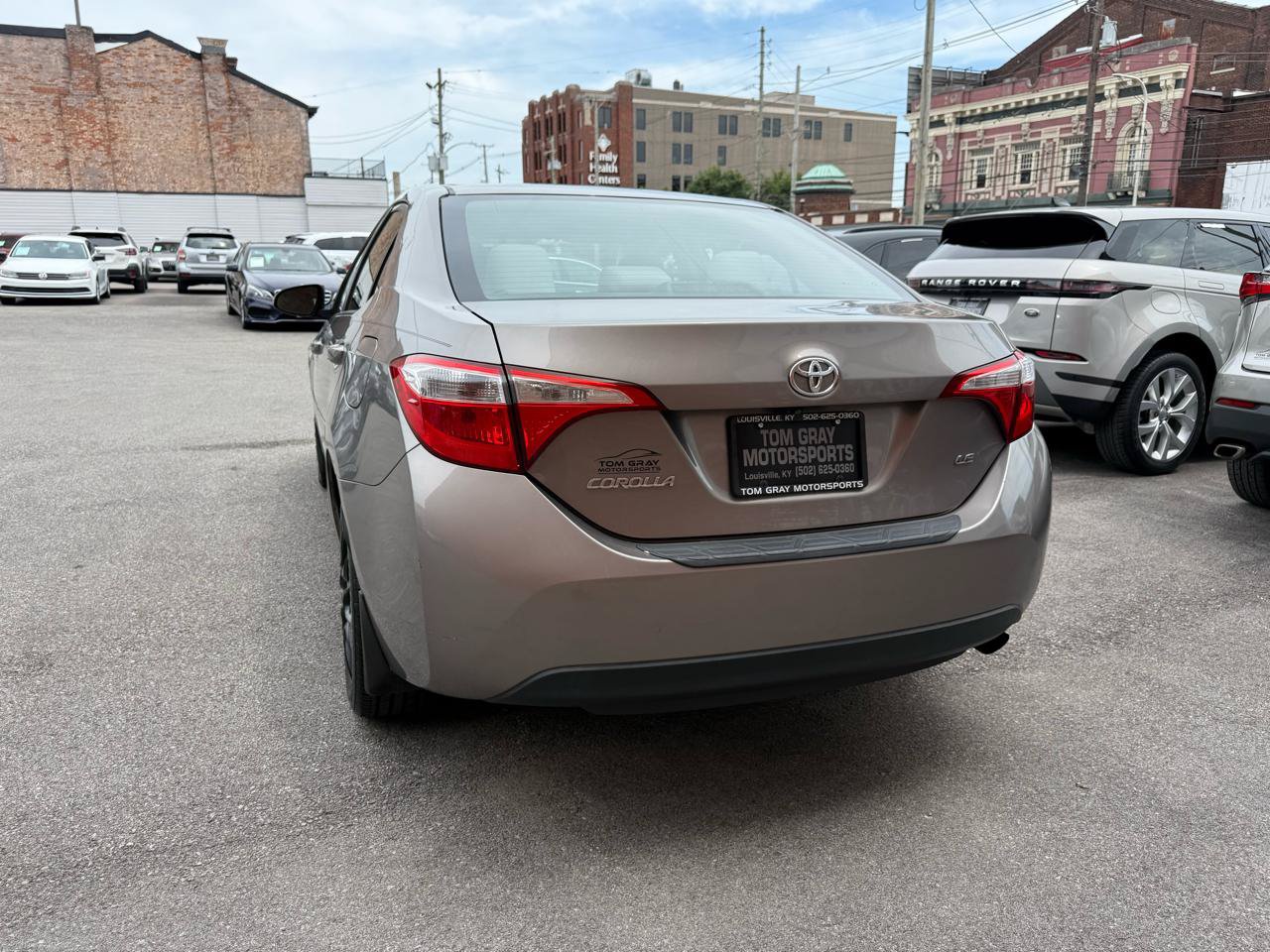 Used 2015 Toyota Corolla LE FWD image 4
