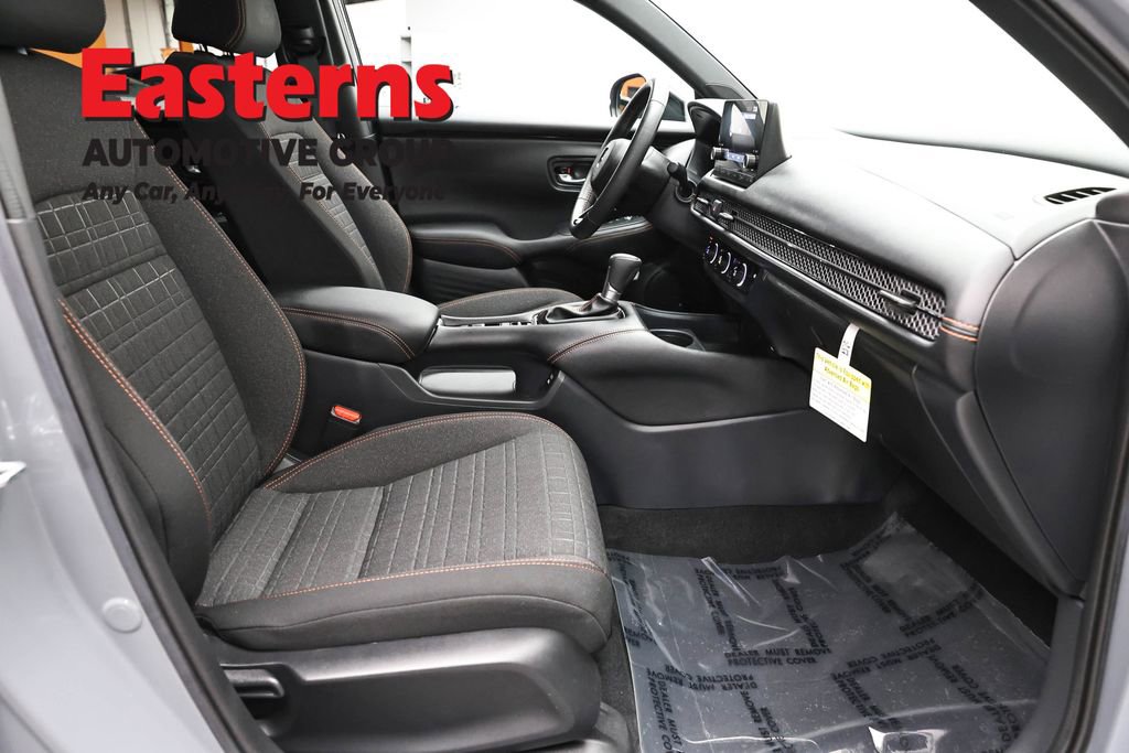 Used 2025 Honda HR-V Sport image 23