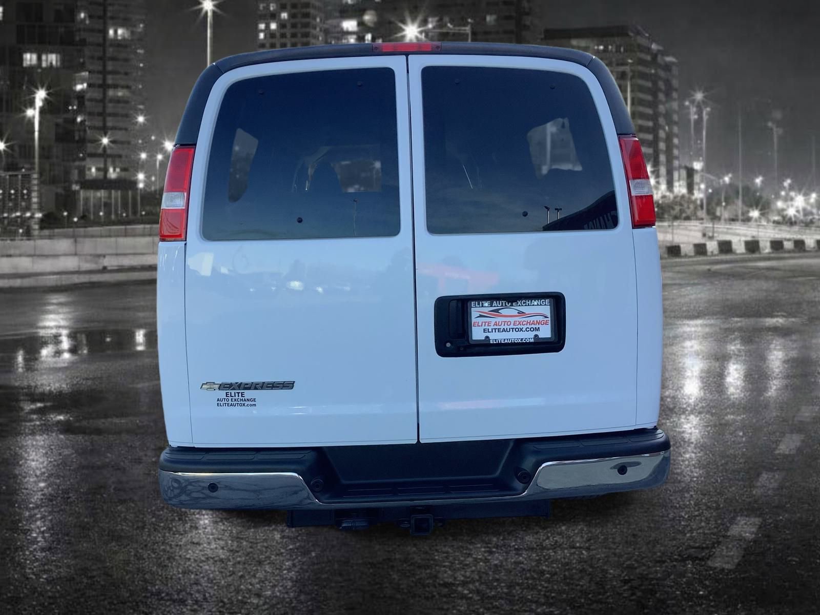 Used 2021 Chevrolet Express 3500 LT w/ LT Preferred Equipment Group image 7