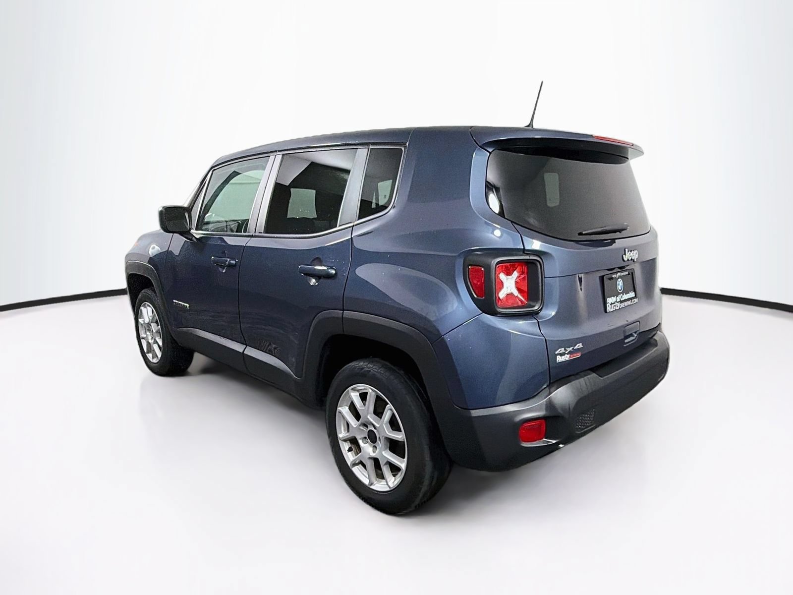 Used 2023 Jeep Renegade Latitude AWD/4WD image 5