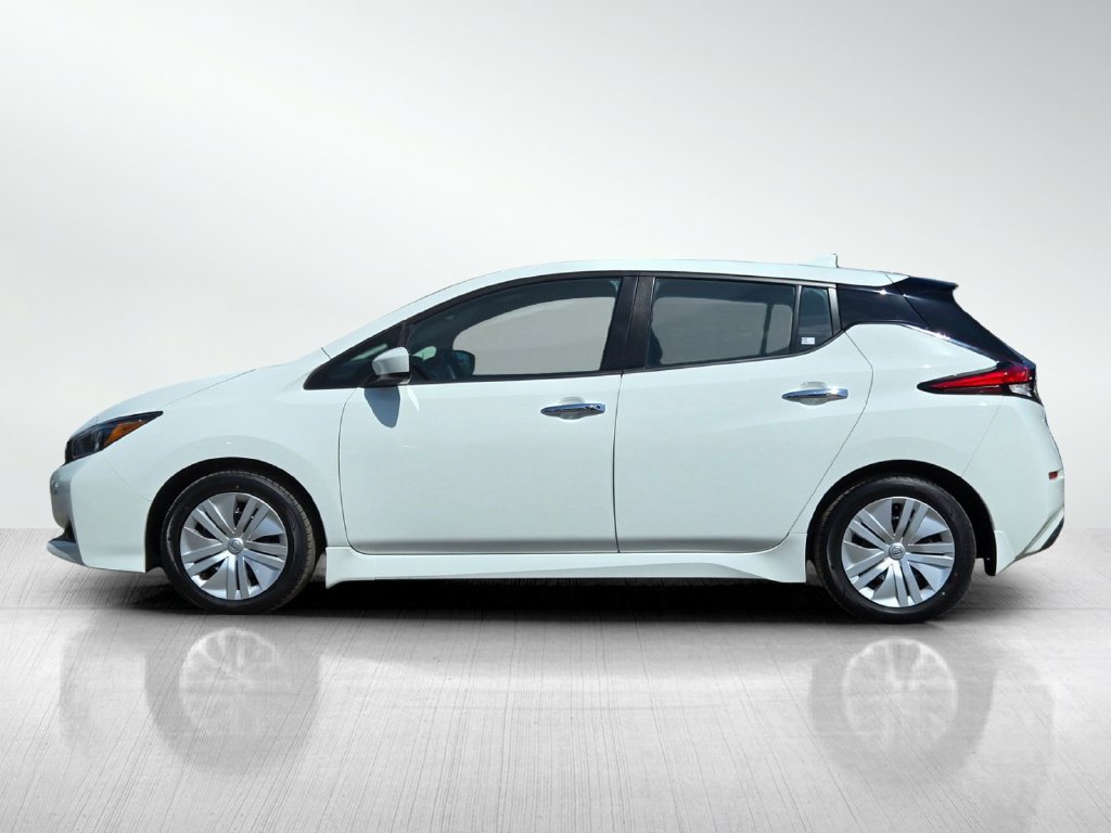 Used 2024 Nissan Leaf S FWD image 8