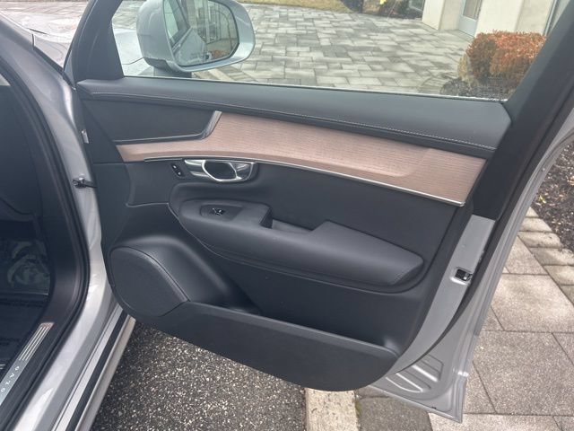 Used 2025 Volvo XC90 B6 Plus AWD/4WD image 15