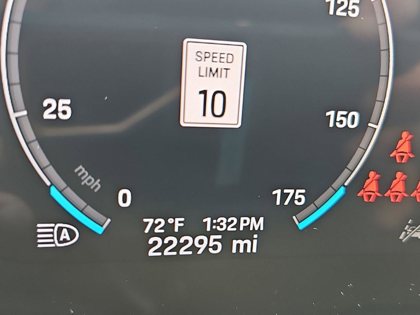 Used 2024 Porsche Cayenne image 8