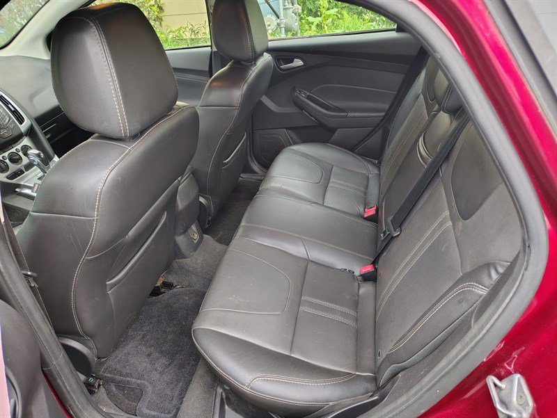 Used 2013 Ford Focus SE FWD image 10