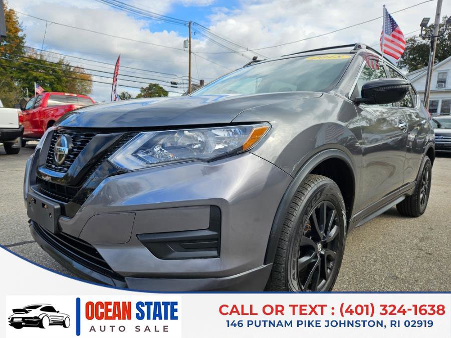 Used 2018 Nissan Rogue SV image 1