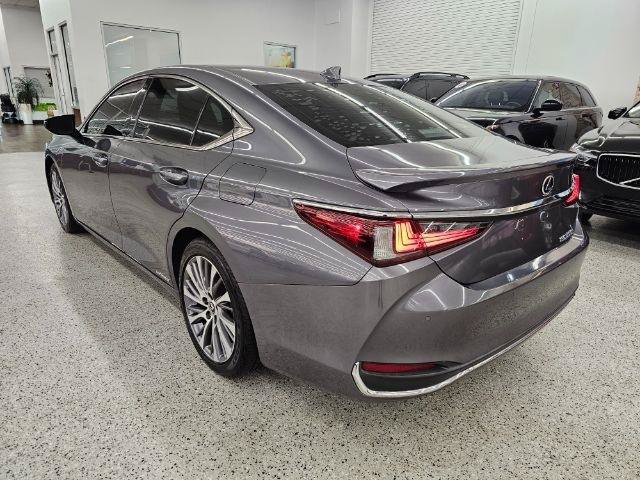 Used 2021 Lexus ES 300h w/ Premium Package FWD image 6