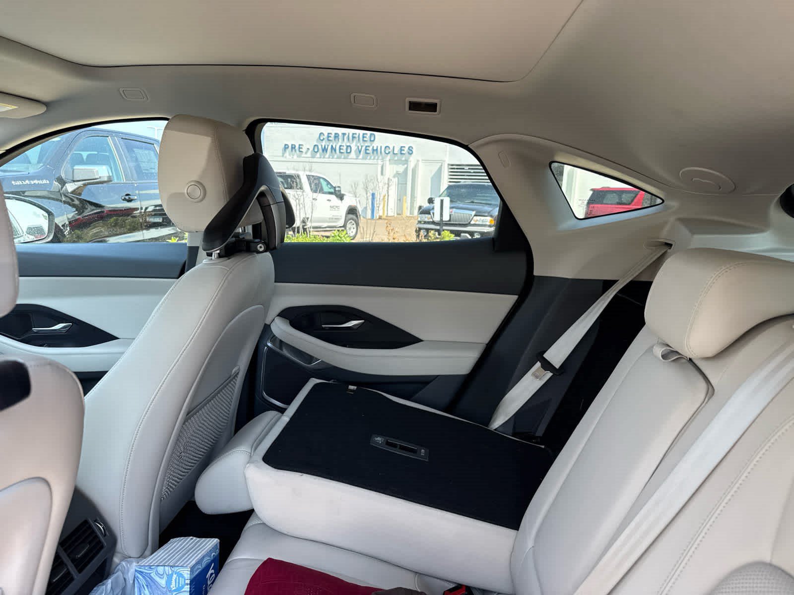 Used 2019 Jaguar E-PACE S AWD/4WD image 10