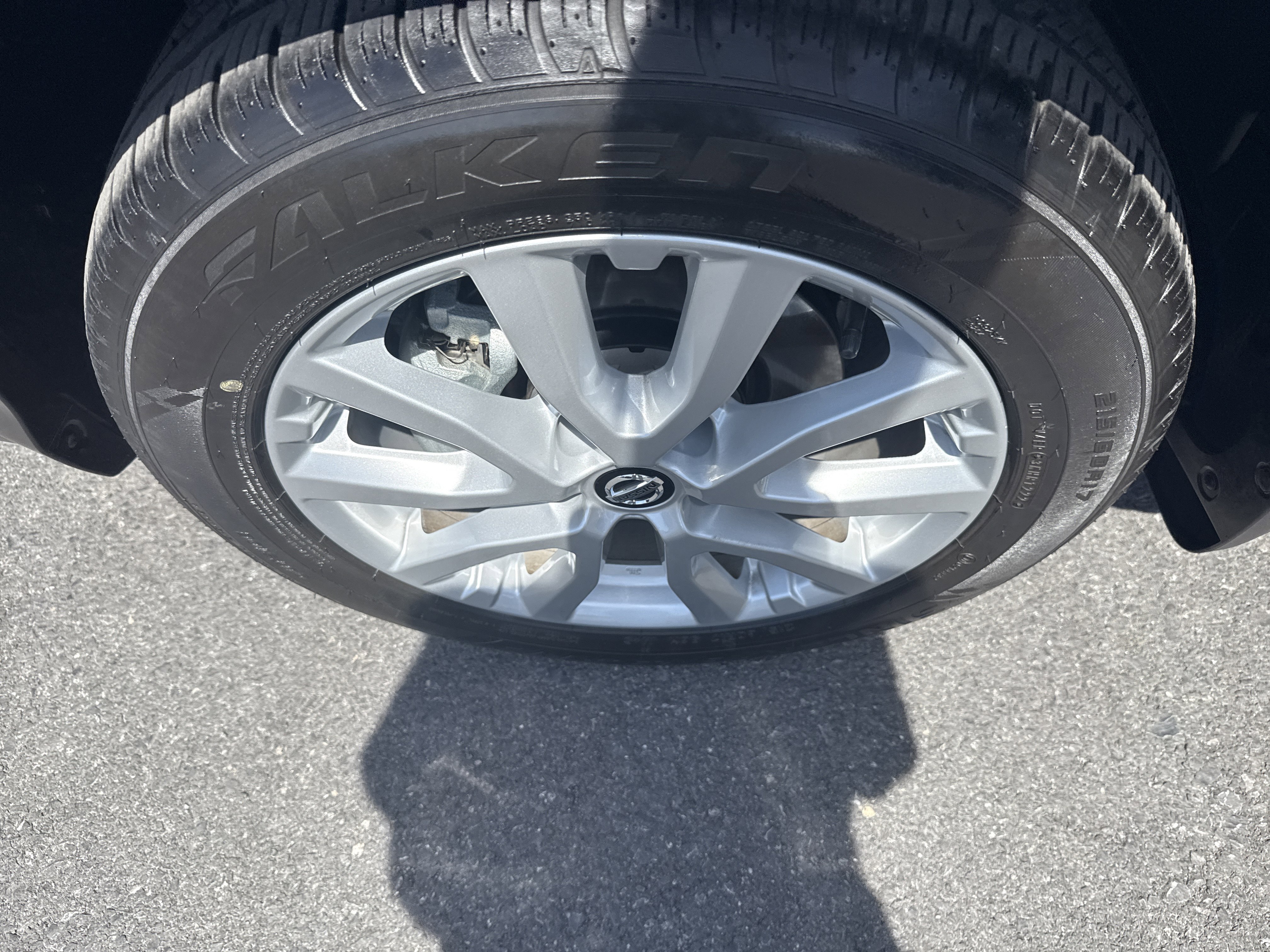 Used 2022 Nissan Rogue Sport SV w/ Technology Package AWD/4WD image 10