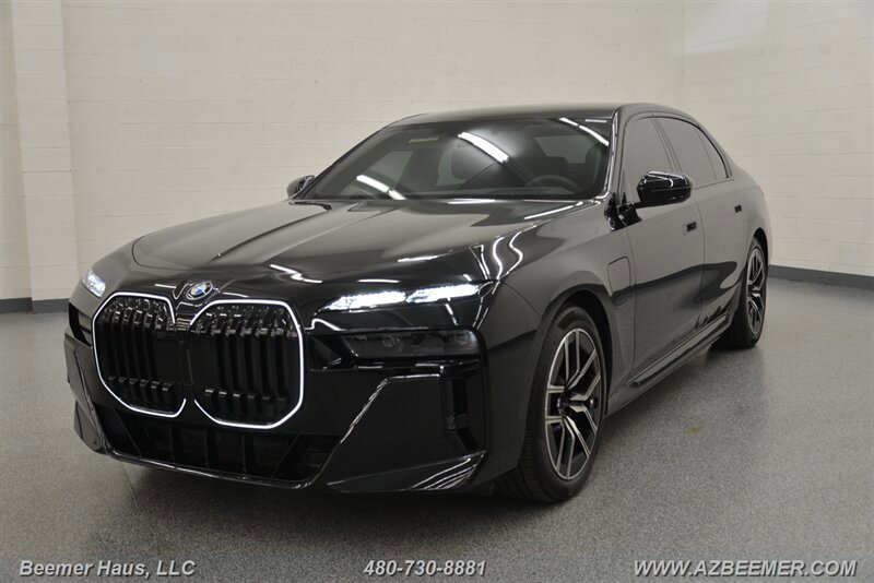 Used 2025 BMW 750e xDrive w/ Executive Package AWD/4WD image 2