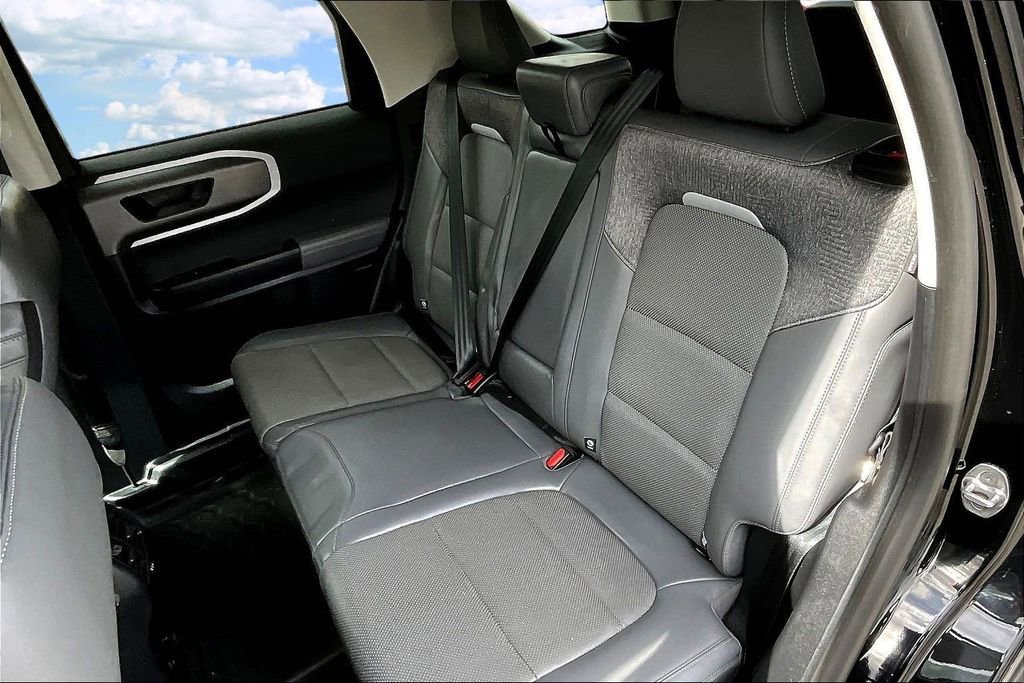Used 2025 Ford Bronco Sport Badlands image 24