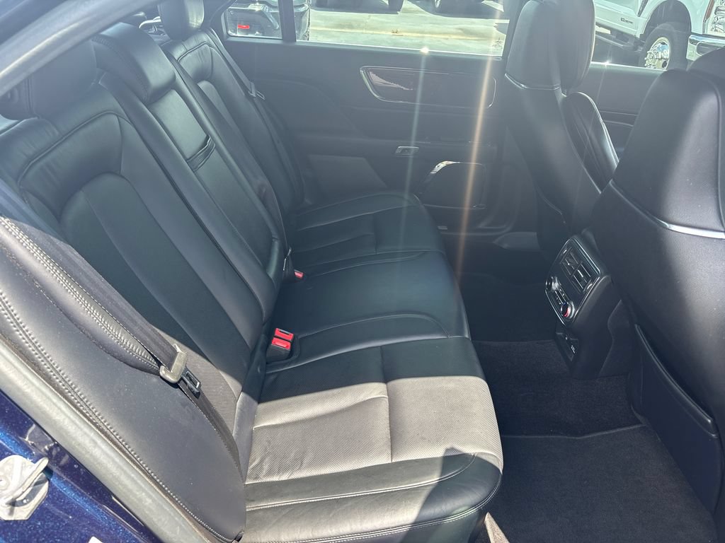 Used 2017 Lincoln Continental Reserve FWD image 13