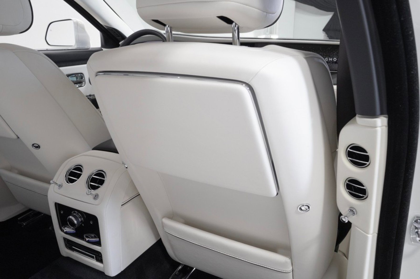Used 2022 Rolls-Royce Ghost w/ Ghost Package AWD/4WD image 71