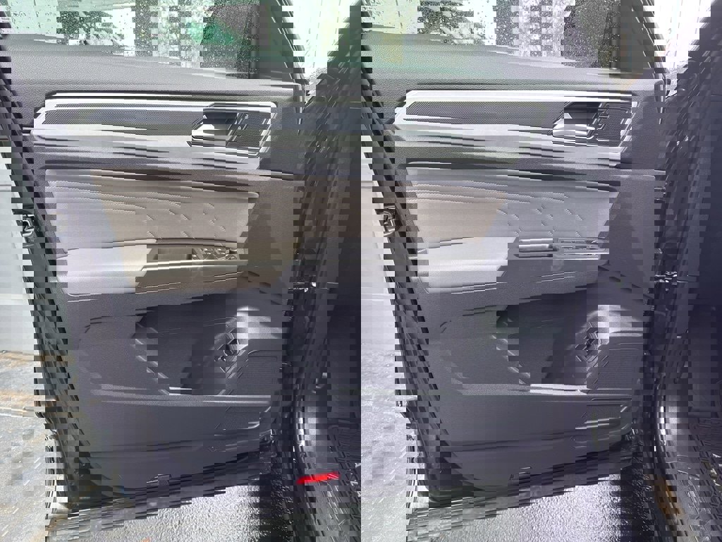 Used 2022 Volkswagen Atlas Cross Sport SEL image 14