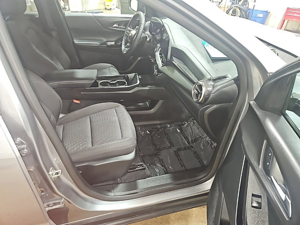 Certified 2025 Chevrolet Equinox LT image 32