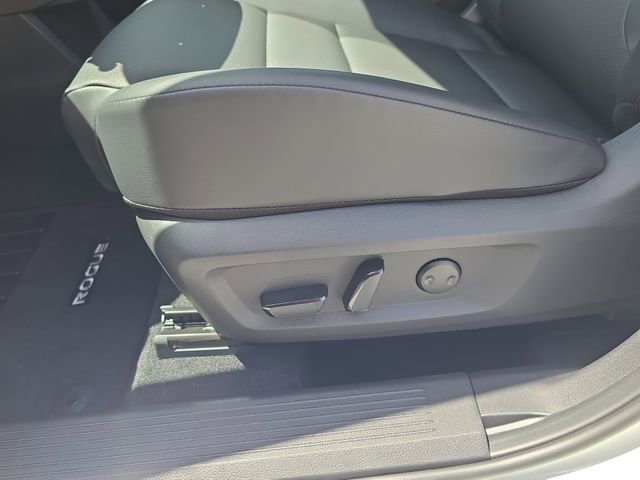 New 2026 Nissan Rogue SV FWD image 21