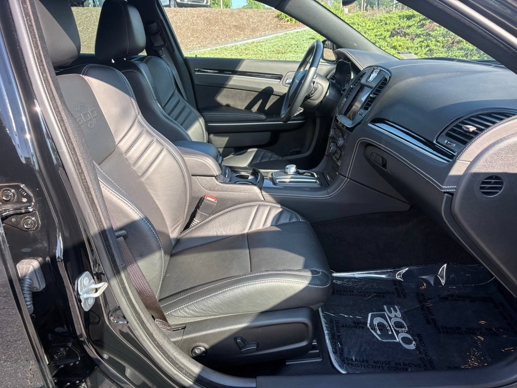 Used 2023 Chrysler 300 C RWD image 19
