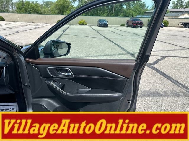 Used 2021 Nissan Rogue SL w/ Premium Package AWD/4WD image 40