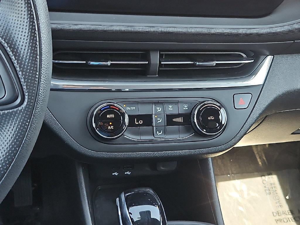 Used 2024 Buick Envista Preferred w/ Advanced Safety Package FWD image 17