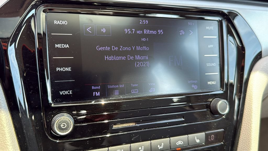 Used 2020 Volkswagen Passat 2.0T SE w/ Sunroof Package FWD image 33