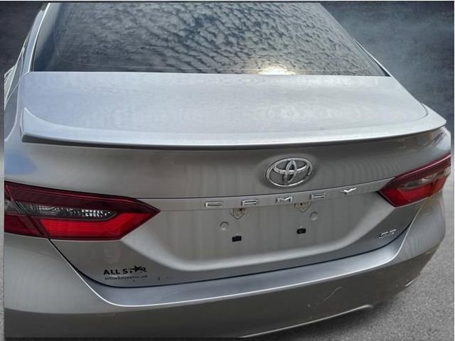Used 2023 Toyota Camry SE FWD image 5