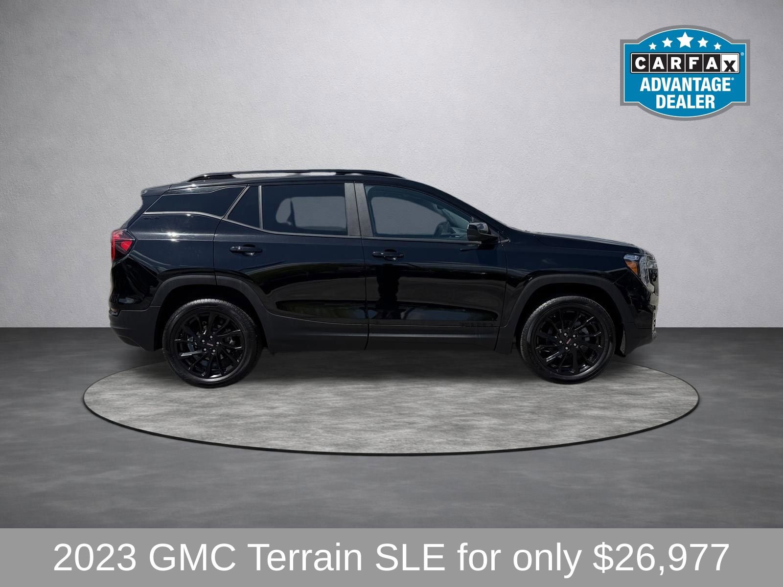 Used 2023 GMC Terrain SLE w/ Driver Convenience Package AWD/4WD image 2