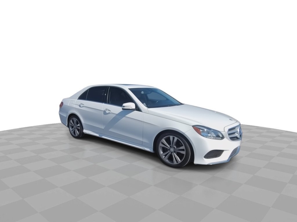 Used 2016 Mercedes-Benz E 350 Sedan image 2