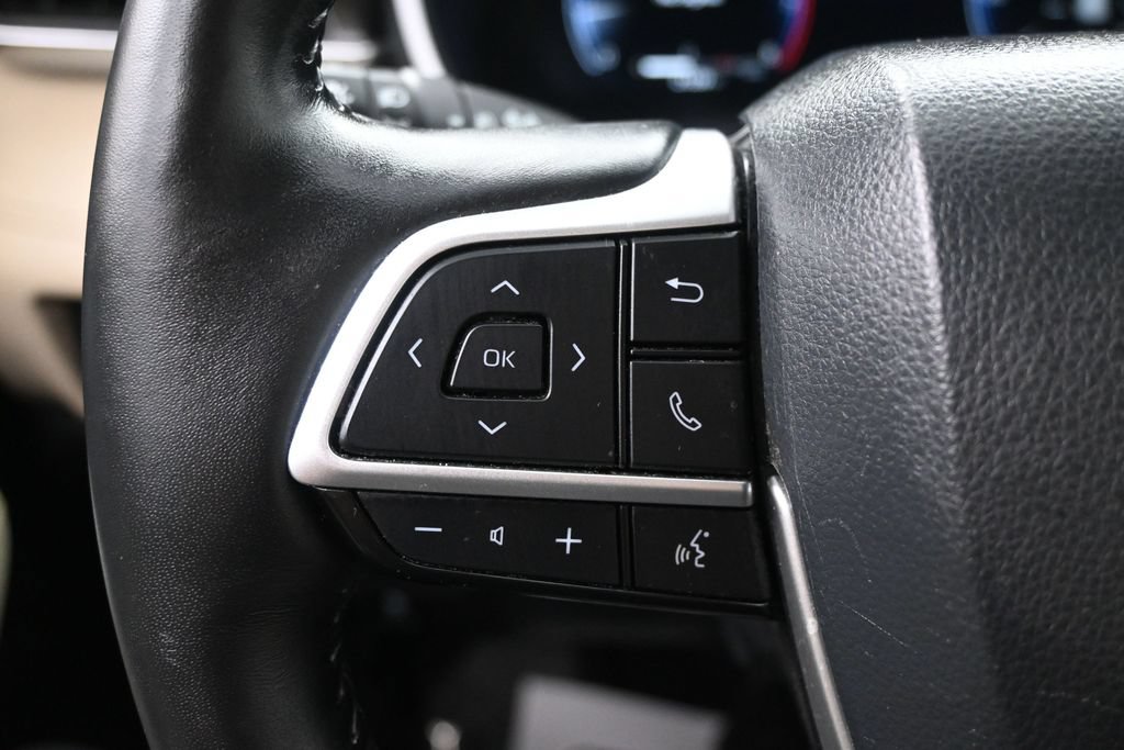 Used 2024 Toyota Highlander Limited AWD/4WD image 28