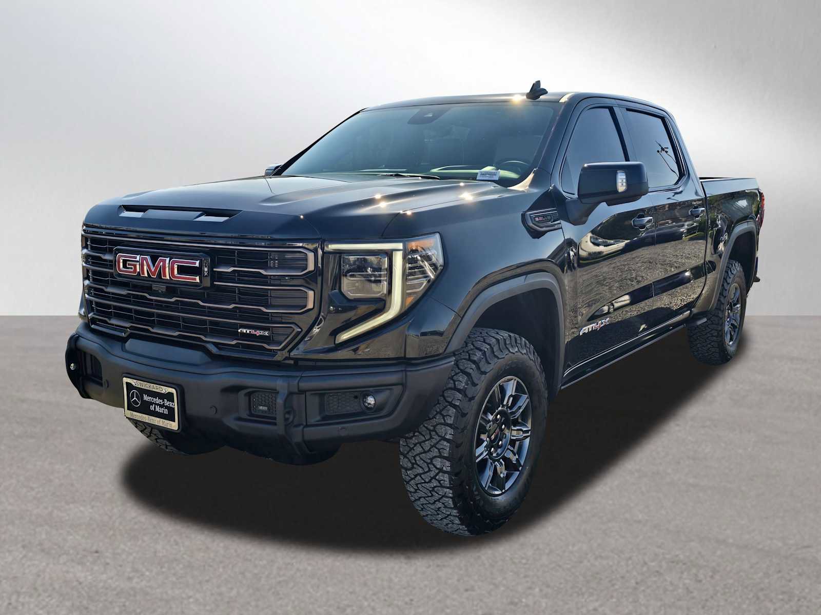 Used 2025 GMC Sierra 1500 AT4X image 7