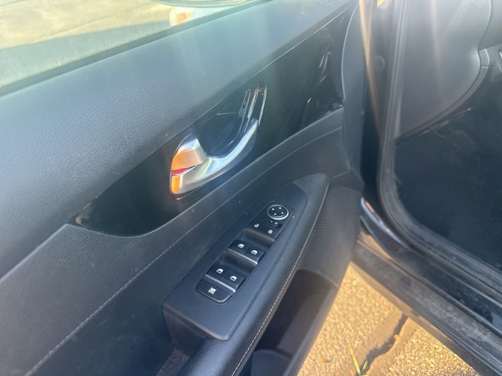 Used 2020 Kia Forte EX image 25