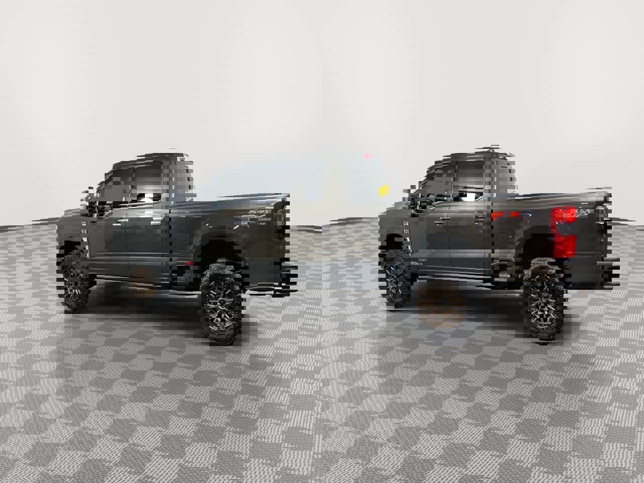 Used 2024 Ford F250 Limited w/ FX4 Off-Road Package image 4