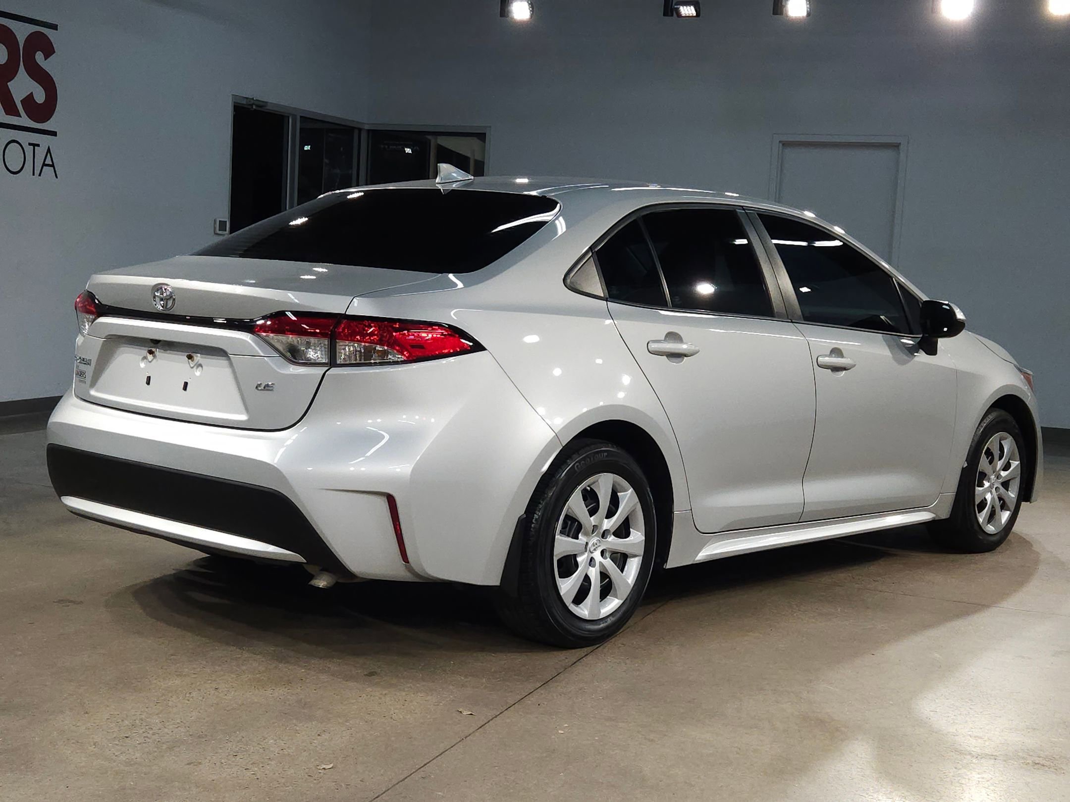 Used 2022 Toyota Corolla LE image 7