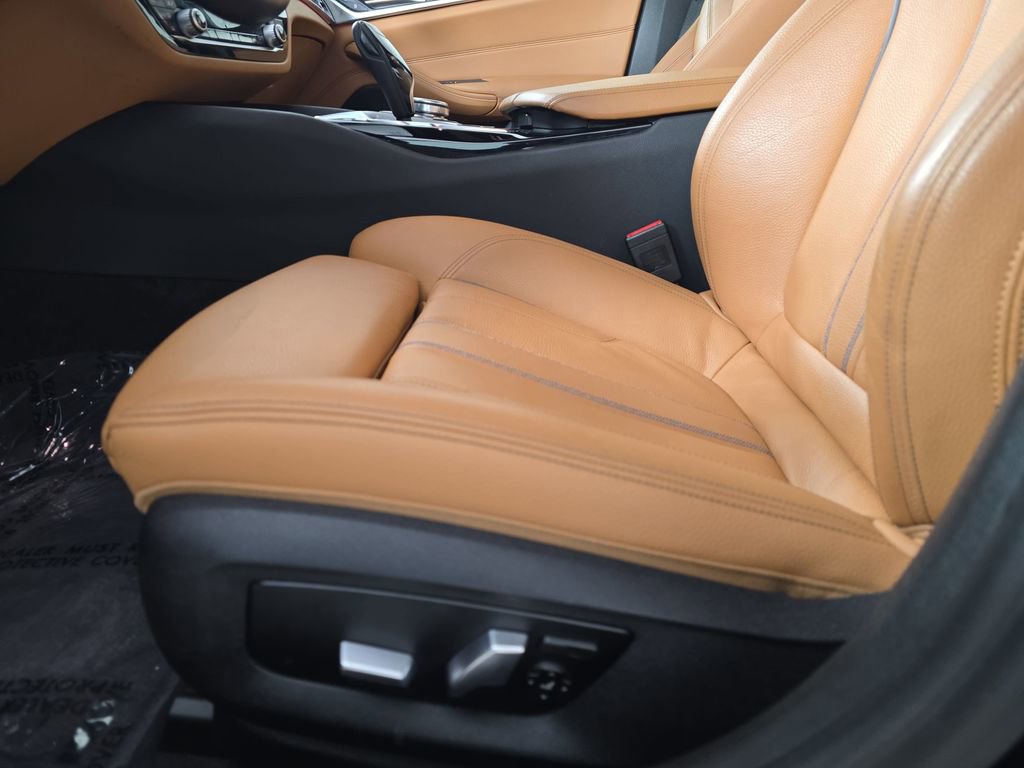 Used 2018 BMW 530i xDrive AWD/4WD image 32