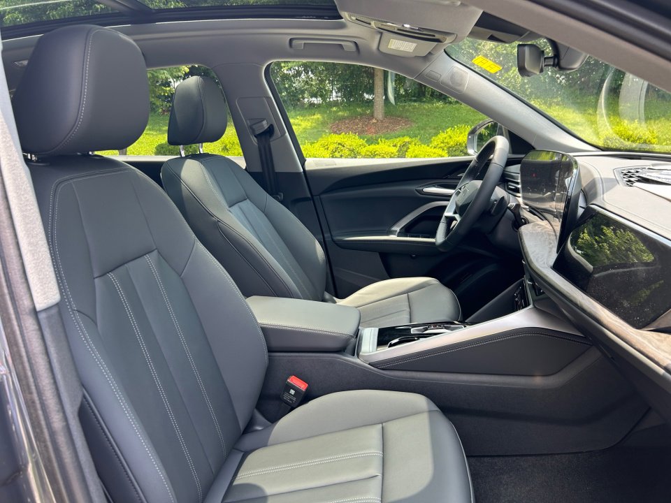 Certified 2025 Audi Q5 Premium Plus w/ Premium Plus image 28