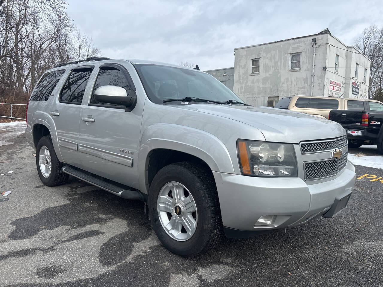 Used 2010 Chevrolet Tahoe LT w/ Luxury Package image 9