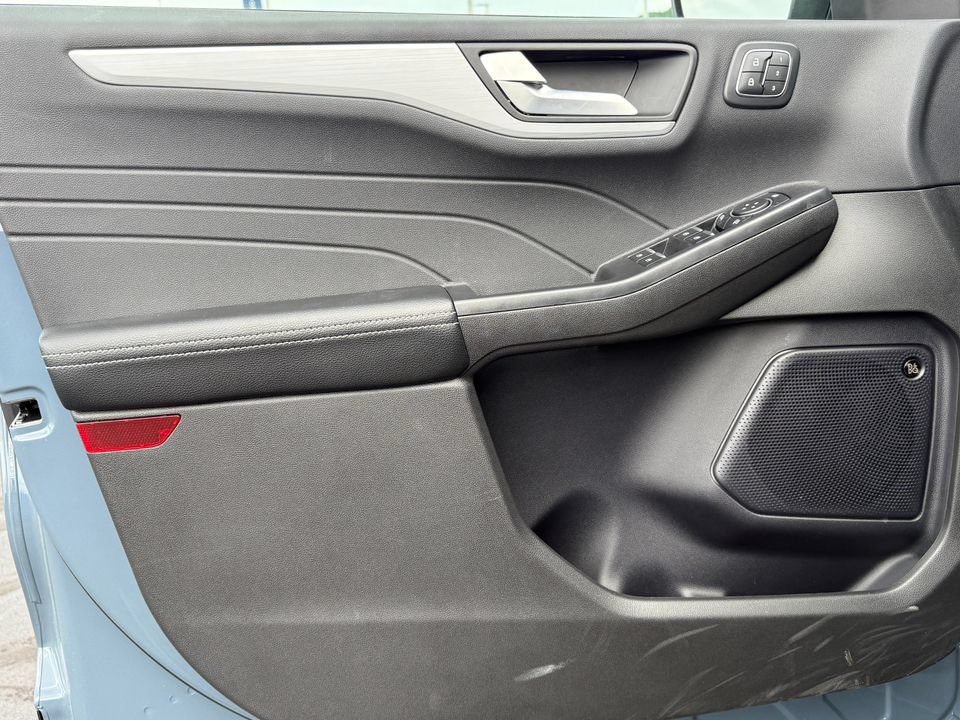 Used 2024 Ford Escape SE w/ PHEV Premium Package FWD image 13