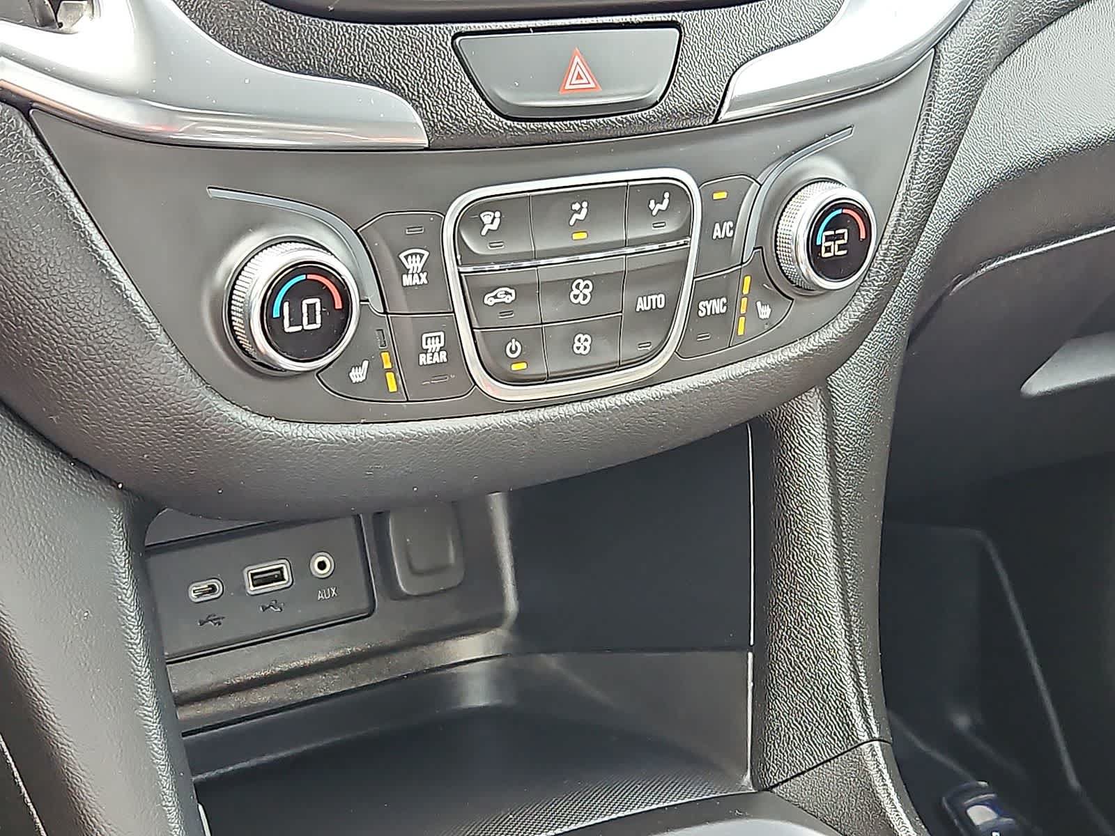 Used 2020 Chevrolet Equinox LT AWD/4WD image 23