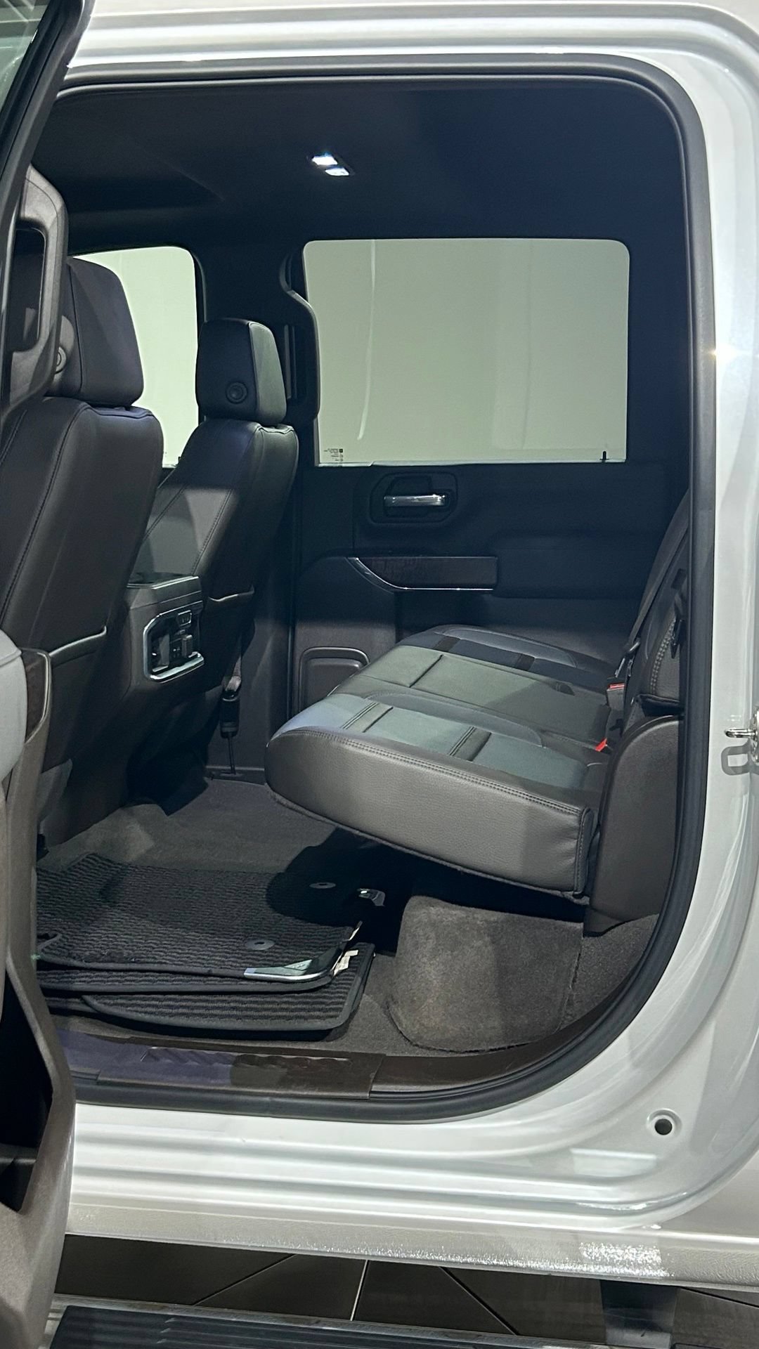 Used 2020 GMC Sierra 3500 Denali w/ Denali Ultimate Package AWD/4WD image 51