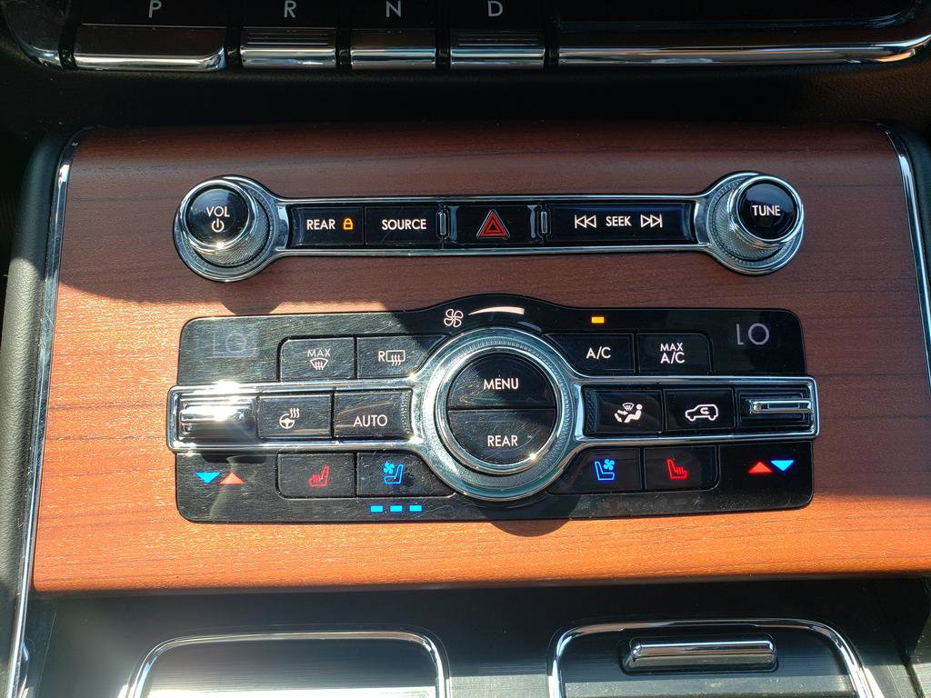 Used 2020 Lincoln Aviator Reserve w/ Equipment Group 202A AWD/4WD image 21