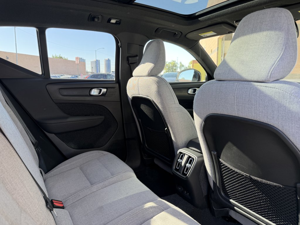 Used 2023 Volvo XC40 Recharge Ultimate AWD/4WD image 39