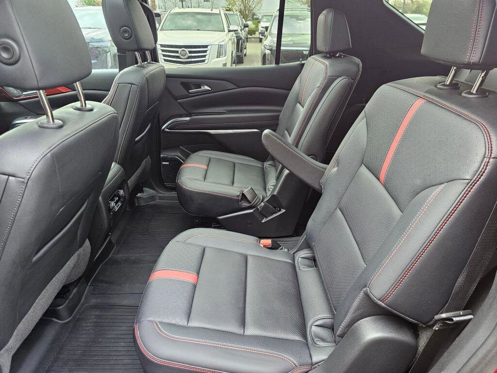 Used 2024 Chevrolet Traverse RS w/ LPO, Floor Liner Package image 19