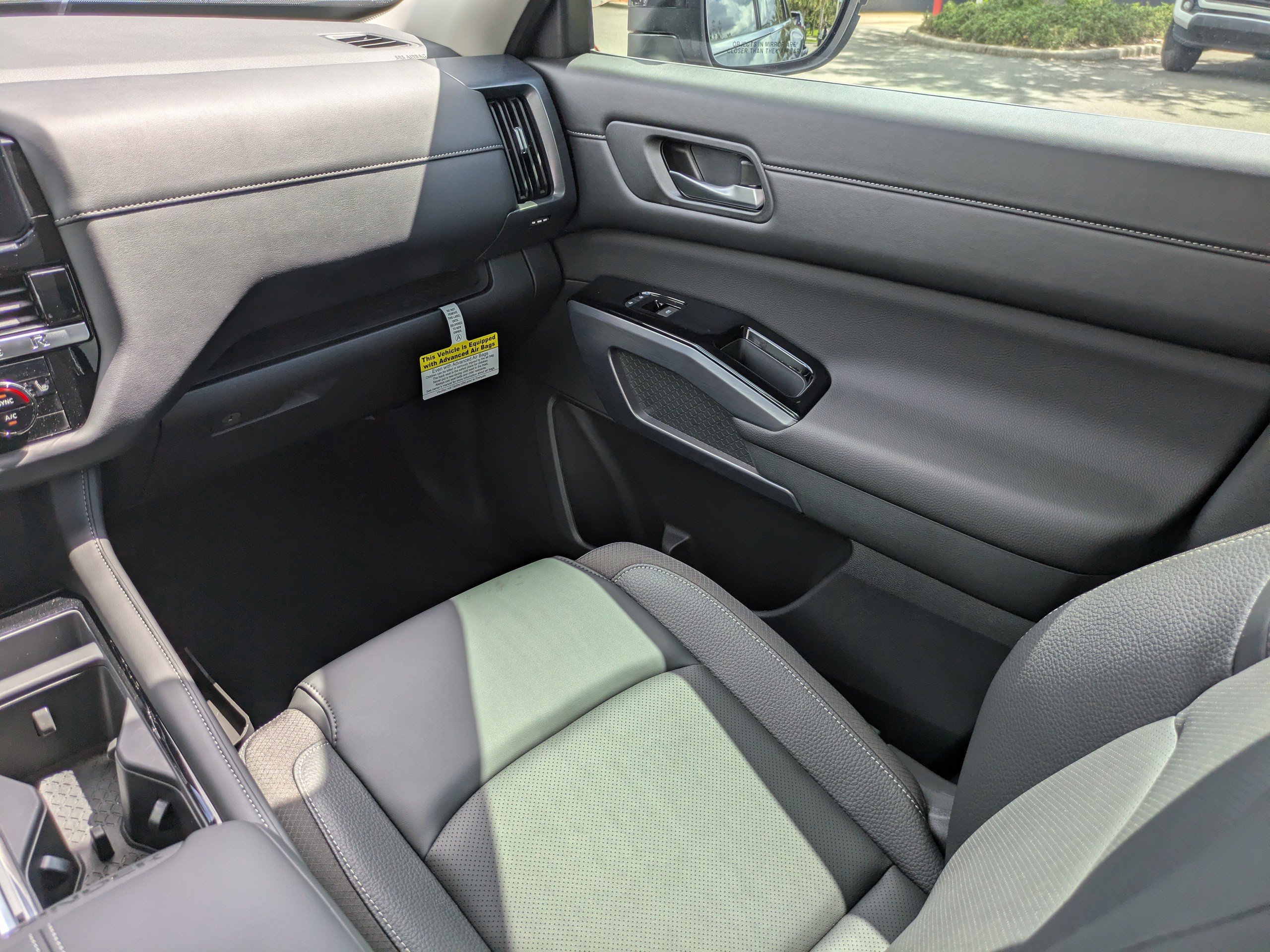 New 2026 Nissan Pathfinder SL FWD image 20